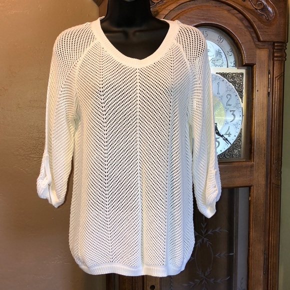 Peter Nygard Tops - Peter Nygard white crotchet top
